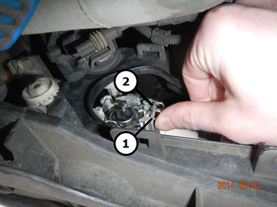 Audi A 3 2012 Headlight Bulb Change